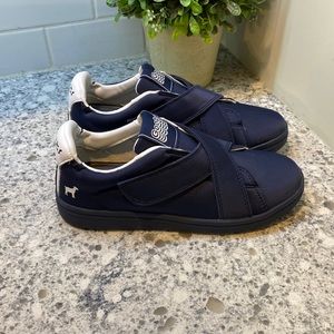GOATS unisex sneakers shoes big kids size 3 or EUR size 35 blue